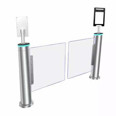 Una puerta de cristal integrada de la barrera del oscilación del pilar con el reconocimiento de cara para la silla de rueda