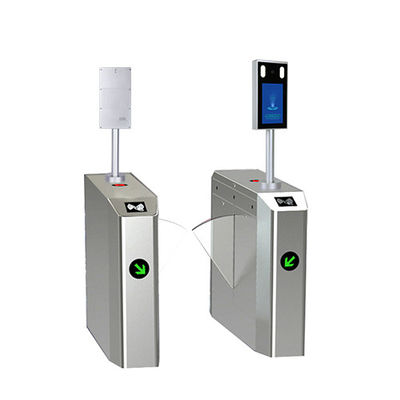 Puerta retráctil de barrera de colgadura con motor de corriente continua de 24 V SS304 de acero inoxidable y 1s de funcionamiento de colgadura